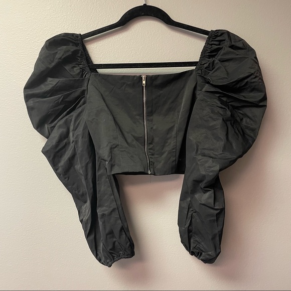 Puff sleeve long sleeve top - Picture 2 of 4